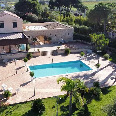农家乐 Azienda Agrituristica Baglio Carta 巴莱斯特拉泰