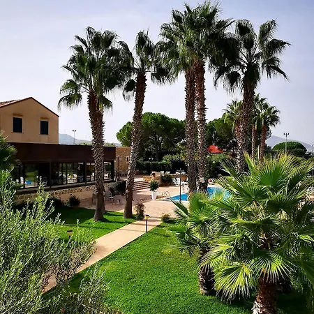 Azienda Agrituristica Baglio Carta 巴莱斯特拉泰