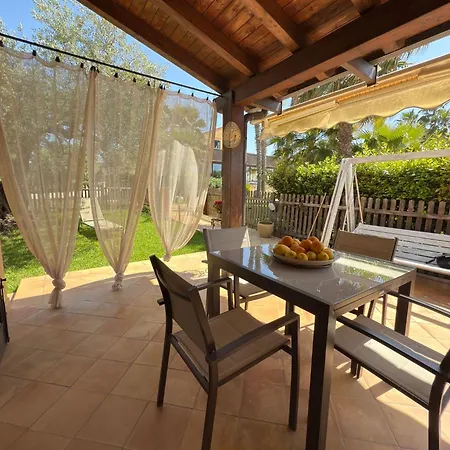 Azienda Agrituristica Baglio Carta * 巴莱斯特拉泰